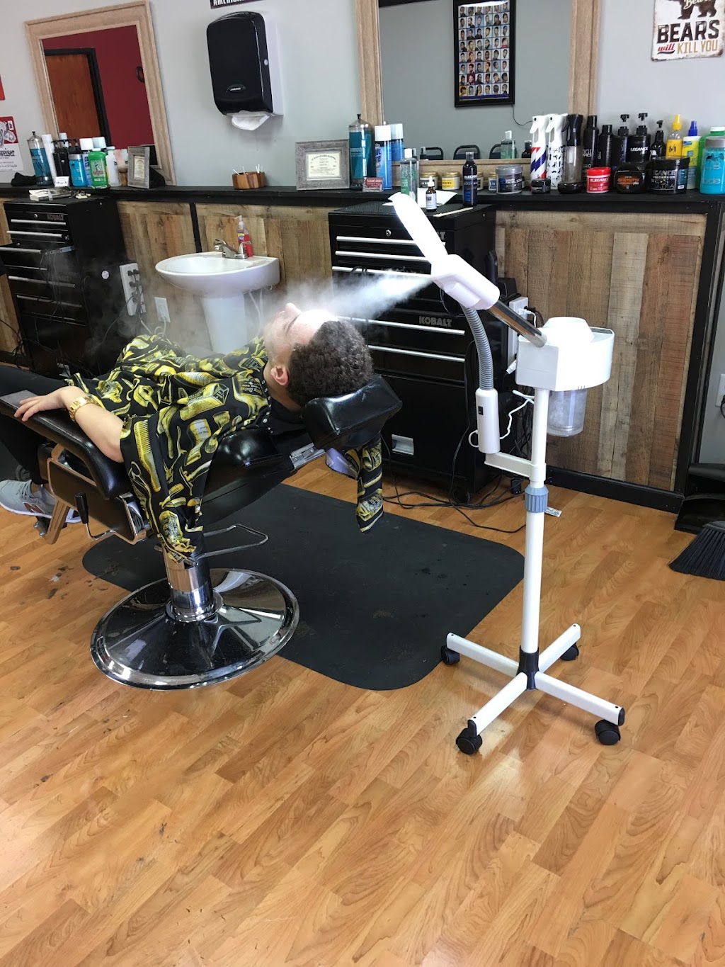 Pleasant Garden Barber Shop Llc | 4718 E, Pleasant Garden Rd, Pleasant Garden, NC 27313 | Phone: (336) 312-3139