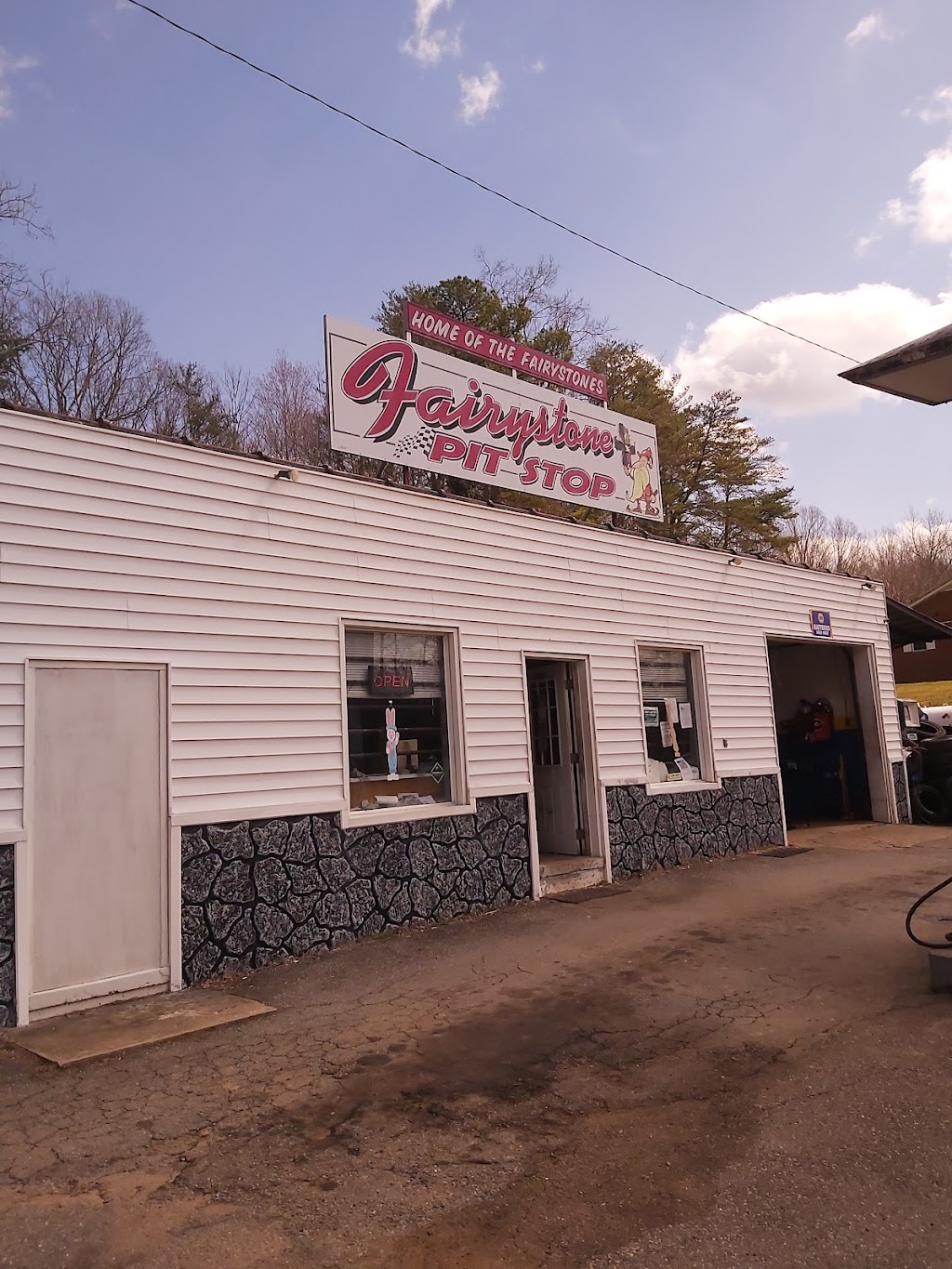 Fairystone Pit Stop | 10705 Fairystone Park Hwy, Bassett, VA 24055, USA | Phone: (276) 629-1405