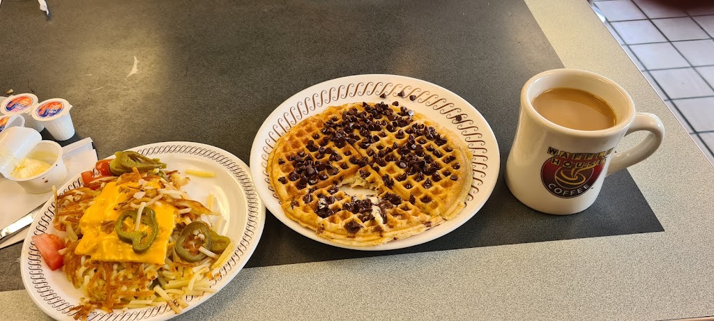 Waffle House | 101 Springville Station, Springville, AL 35146, USA | Phone: (205) 467-0949