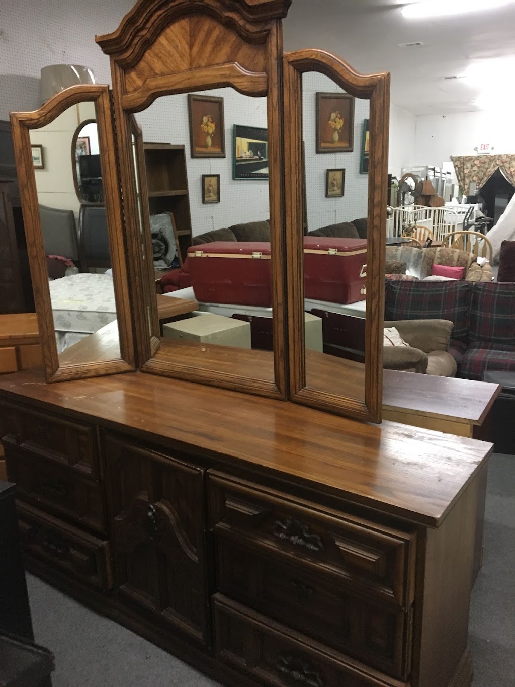 Furniture Angeles #2 | 2316 Airline Dr, Kenner, LA 70062, USA | Phone: (504) 259-9747