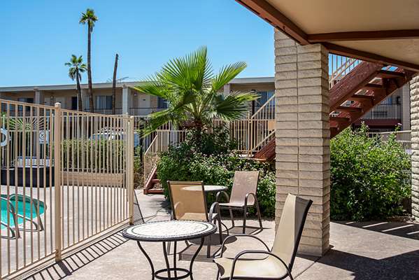 Quality Inn & Suites Phoenix NW - Sun City | 11201 Grand Ave, Youngtown, AZ 85363, USA | Phone: (623) 933-8211