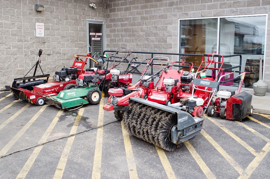 Express Lube & Rental: New Richmond | 121 W N Shore Dr, New Richmond, WI 54017, USA | Phone: (715) 246-2026