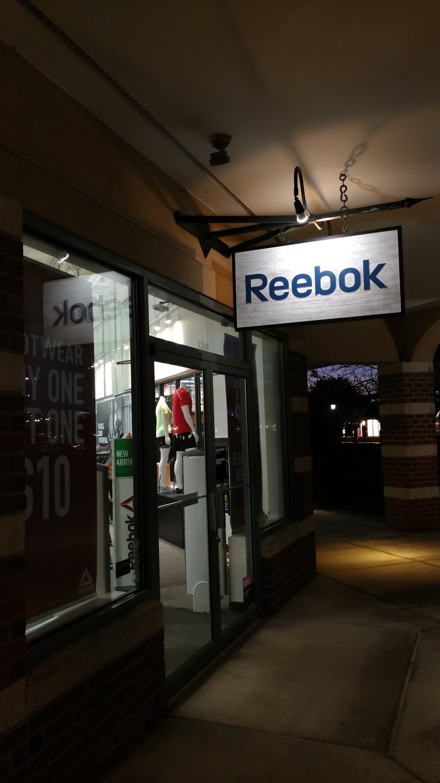 Reebok | 1911 Leesburg Grove City Rd Suite 1265, Grove City, PA 16127, USA | Phone: (724) 215-9666