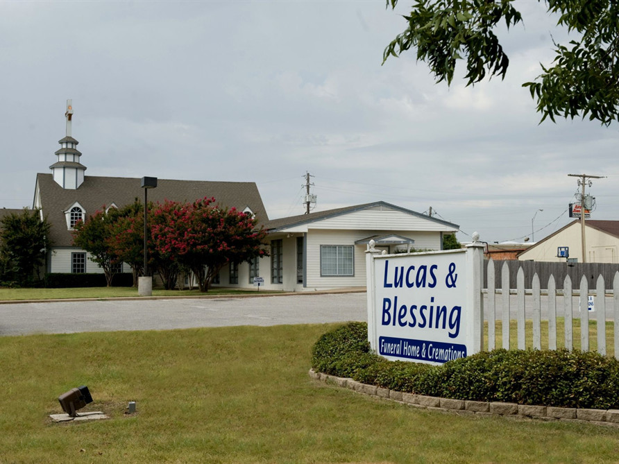 Lucas & Blessing Funeral Home - Burleson | 518 SW Johnson Ave, Burleson, TX 76028, USA | Phone: (817) 295-9000