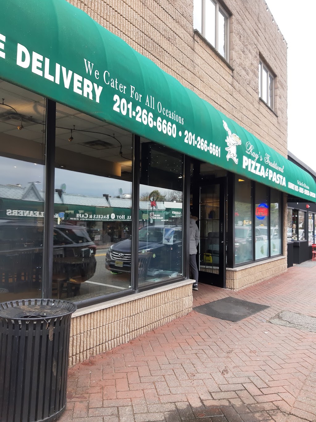 Rays Traditional Pizza | 28 Union Ave, Cresskill, NJ 07626, USA | Phone: (201) 266-6660