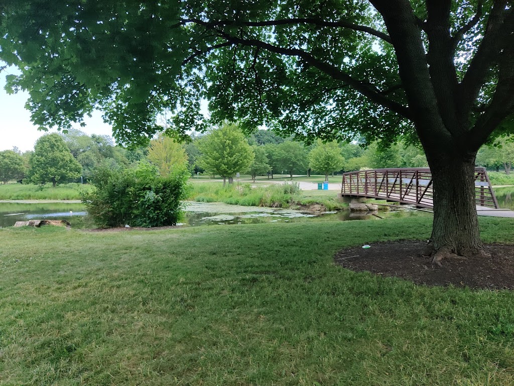 Butler Lake Park | 835 W Winchester Rd, Libertyville, IL 60048, USA | Phone: (847) 918-2074