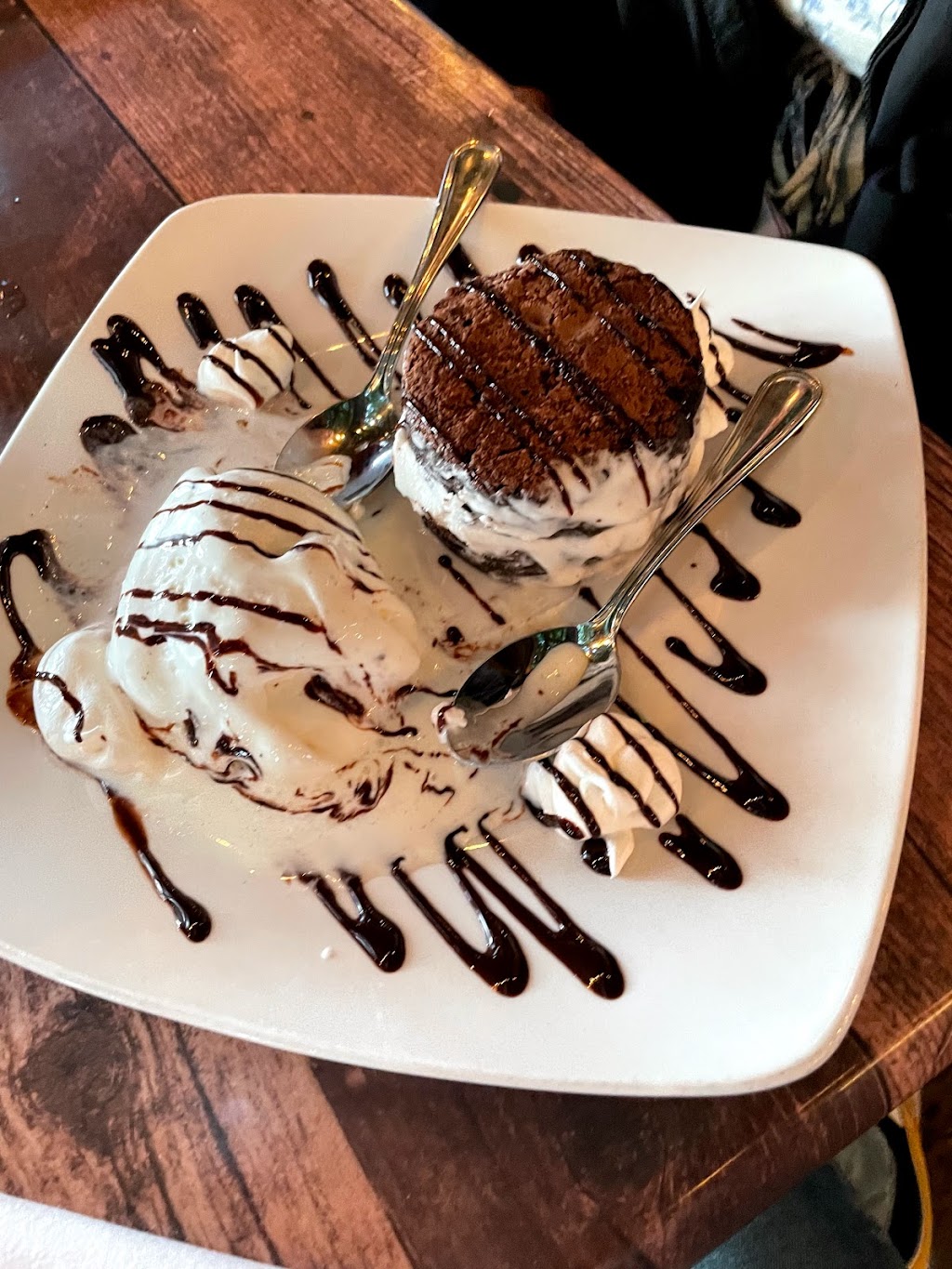 Bellinis Ristorante & Grill | 6305 Waterford Blvd STE 100, Oklahoma City, OK 73118, USA | Phone: (405) 848-1065