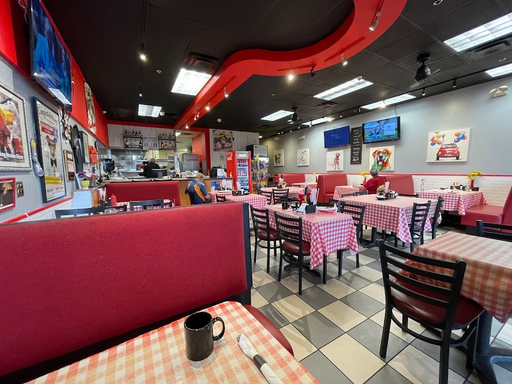 Dog House Diner | 3434 W Anthem Way Suite 146, Anthem, AZ 85086, USA | Phone: (623) 551-3259