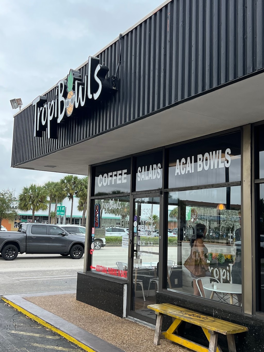 TropiBowls | 1520 E Commercial Blvd, Oakland Park, FL 33334, USA | Phone: (954) 530-4913