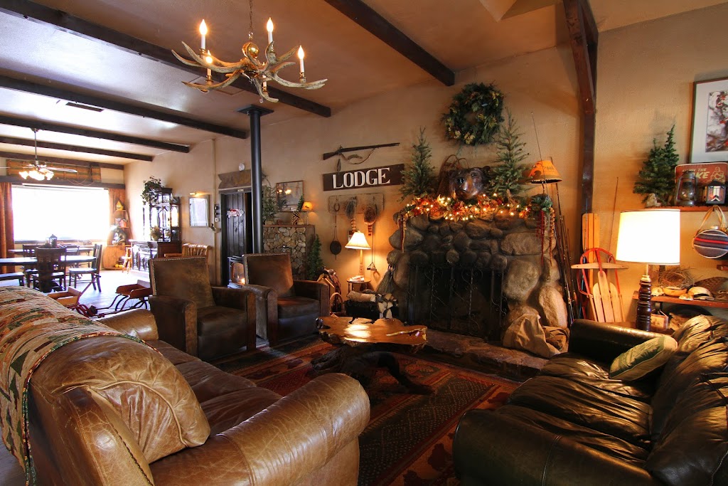 Silver Pines Lodge | 25955 Cedar St, Idyllwild-Pine Cove, CA 92549, USA | Phone: (951) 659-4335