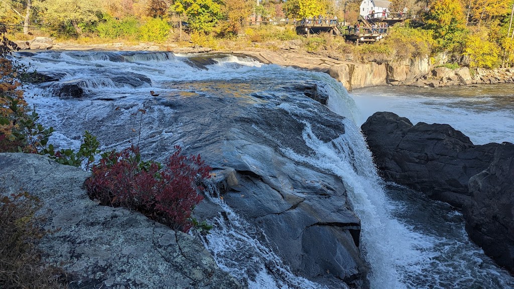 Ohiopyle Trading Post and River Tours | 4 Negley St, Ohiopyle, PA 15470, USA | Phone: (724) 329-1450