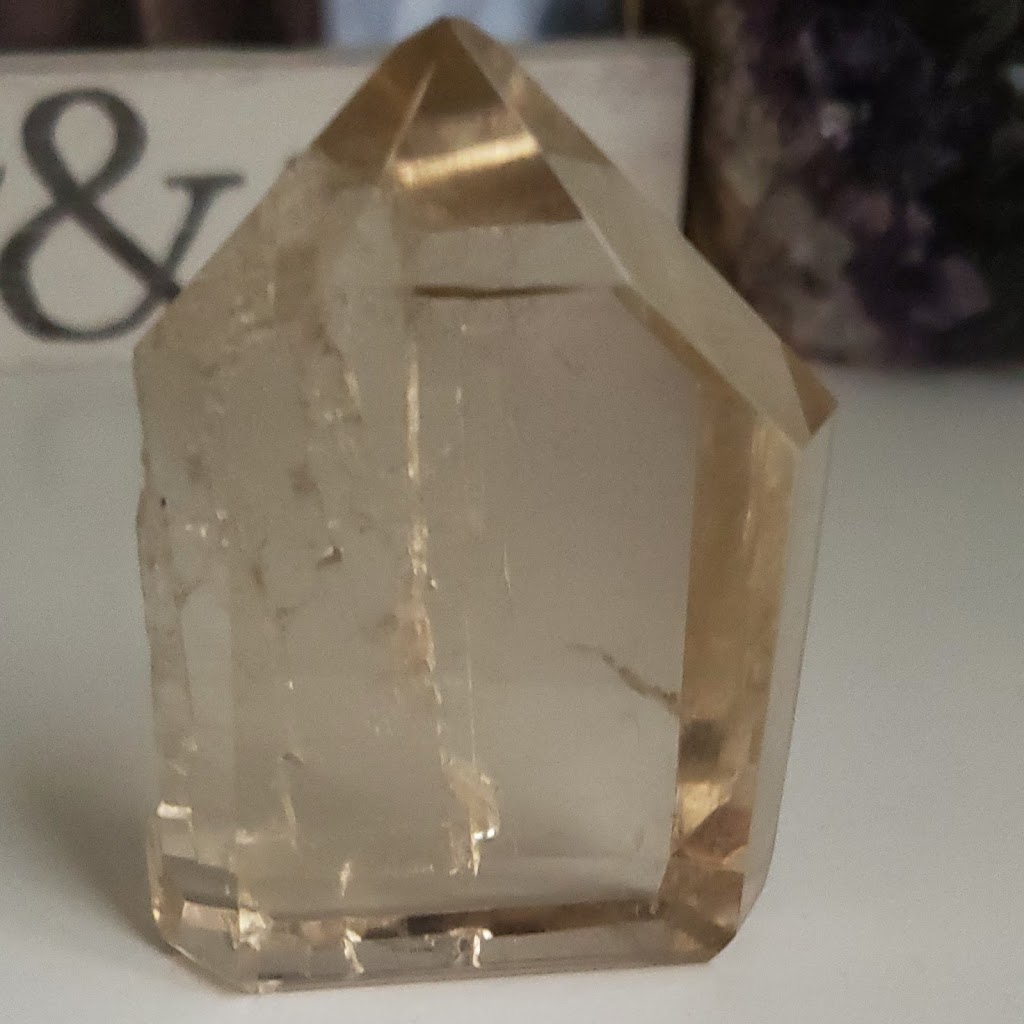 KM Crystals | 3006 Lincoln Blvd, Santa Monica, CA 90405, USA | Phone: (310) 775-1285