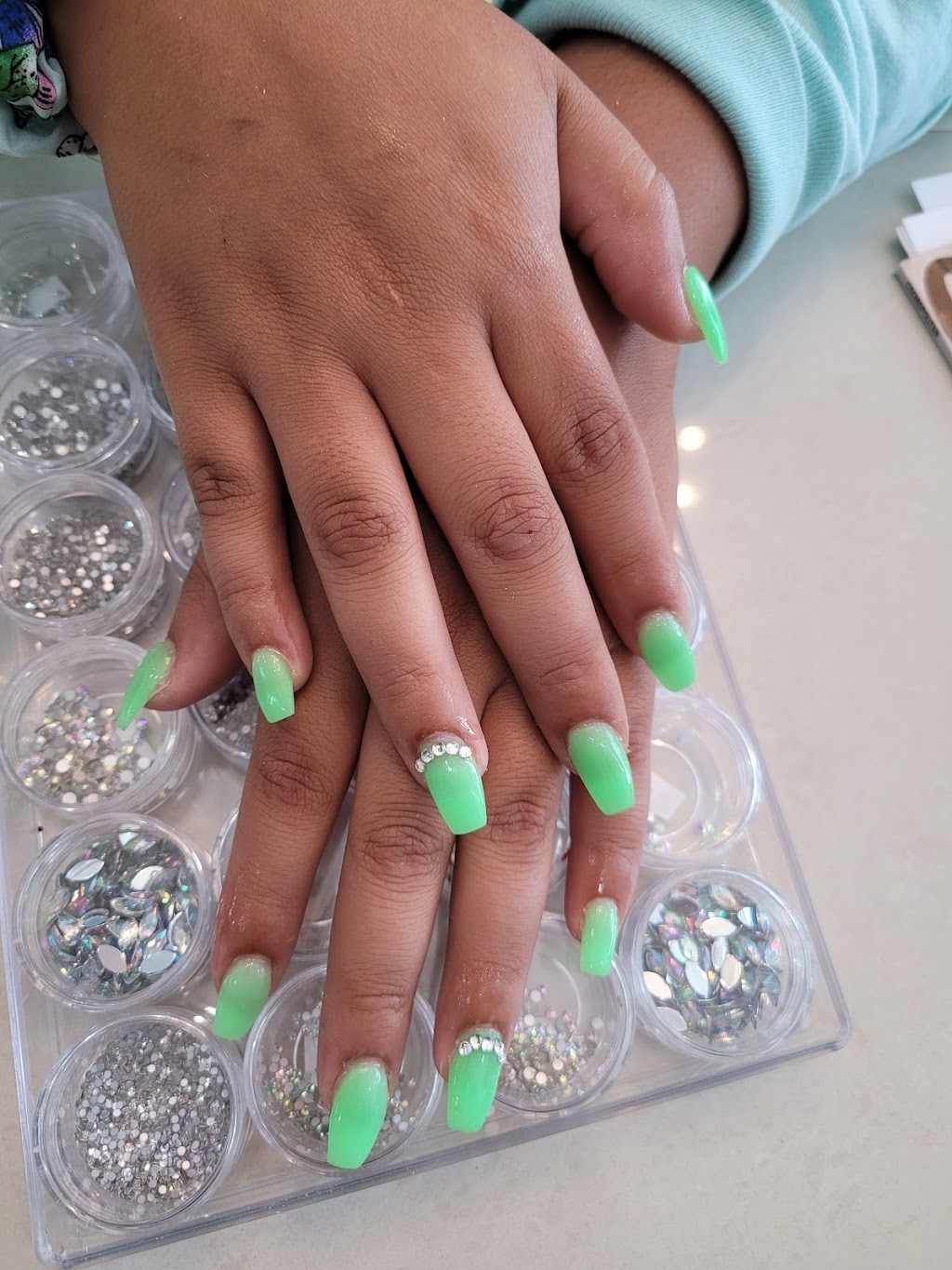 Expert Nails | 100 S Oakridge Dr, Hudson Oaks, TX 76087, USA | Phone: (817) 598-0681