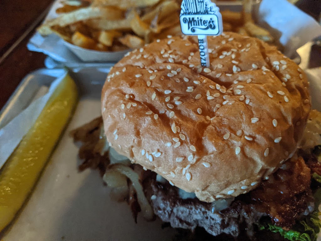 Whiteys Booze N Burgers | 3600 Brecksville Rd, Richfield, OH 44286, USA | Phone: (330) 659-3600