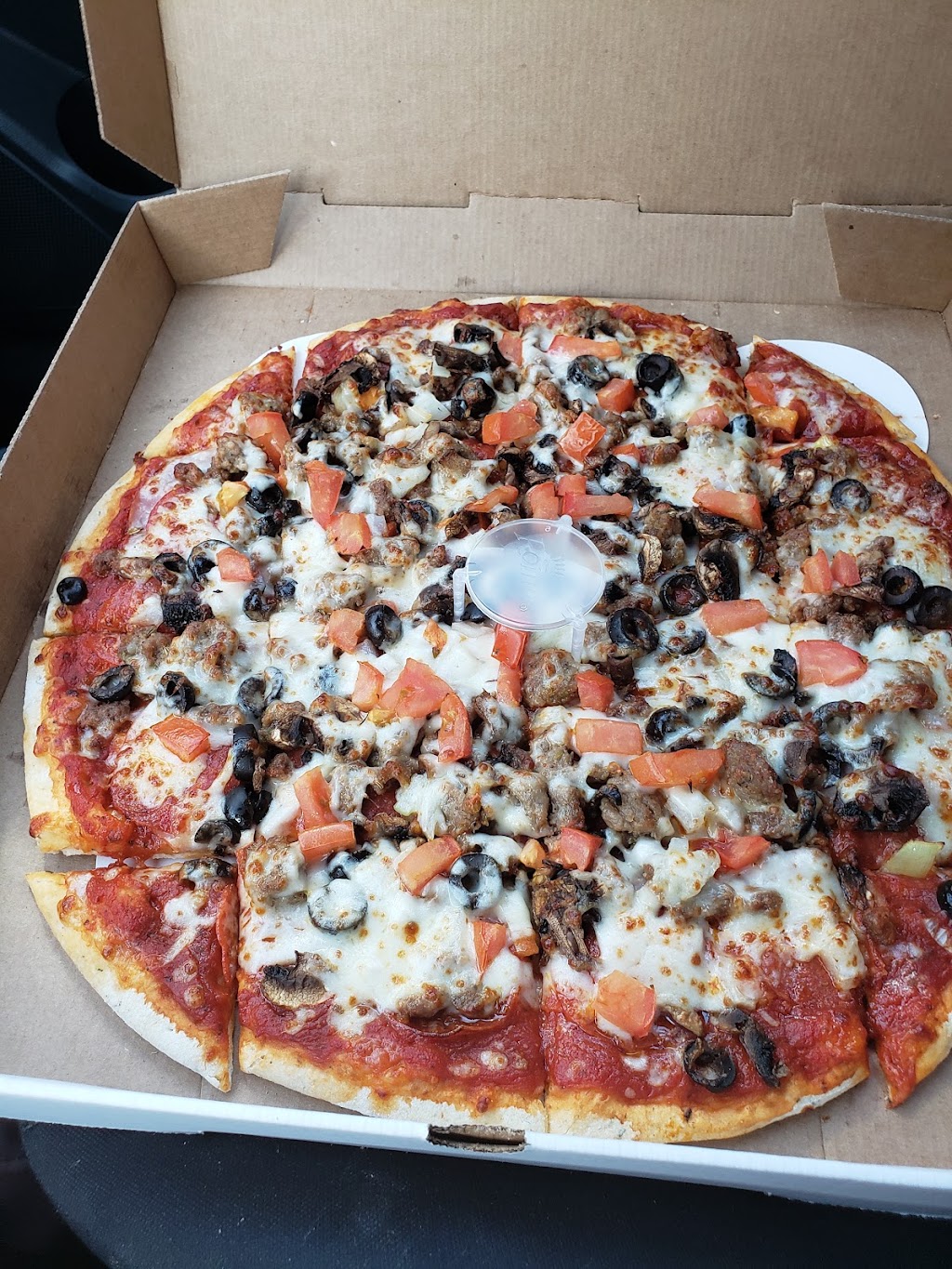 Boss Pizza & Chicken | 1000 Saunders Ave, Lincoln, NE 68521, USA | Phone: (402) 476-2677