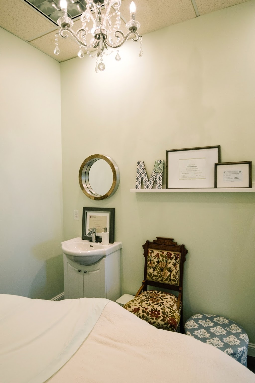 Mint Salon & Spa | 43 Central St, Circle Pines, MN 55014, USA | Phone: (763) 432-1045