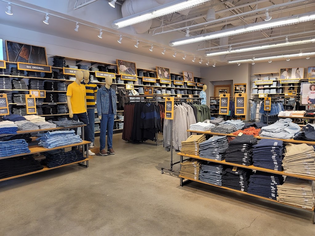 Levi’s Outlet Store | 5003 Willows Rd Suite 116, Alpine, CA 91901, USA | Phone: (619) 659-5886