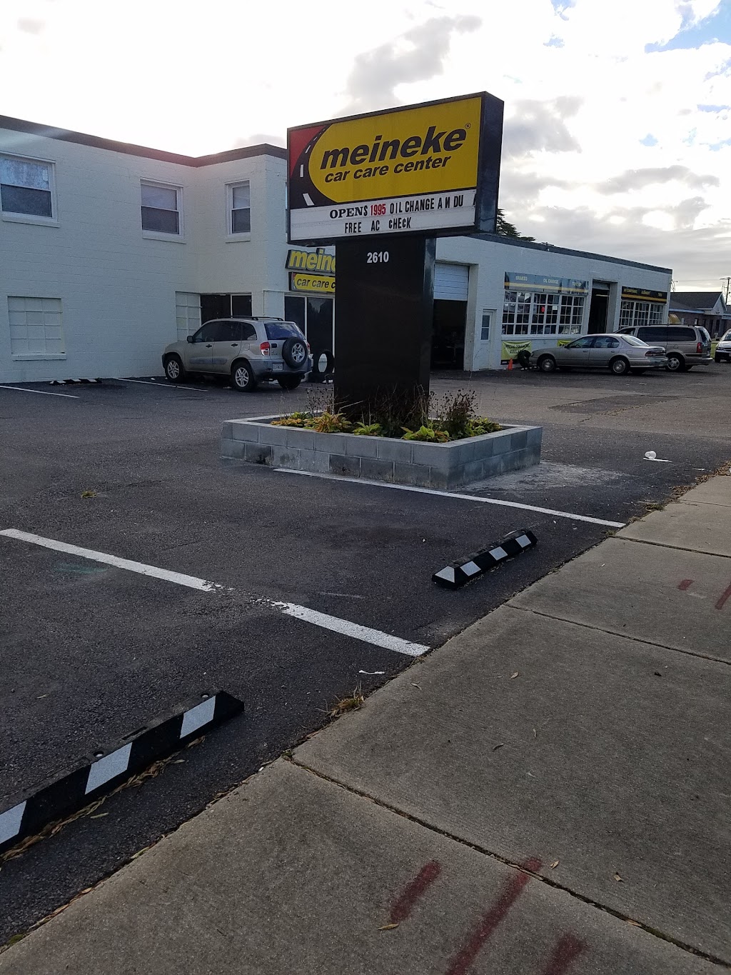 Meineke Car Care Center | 2610 Church St, Norfolk, VA 23504, USA | Phone: (757) 264-6315