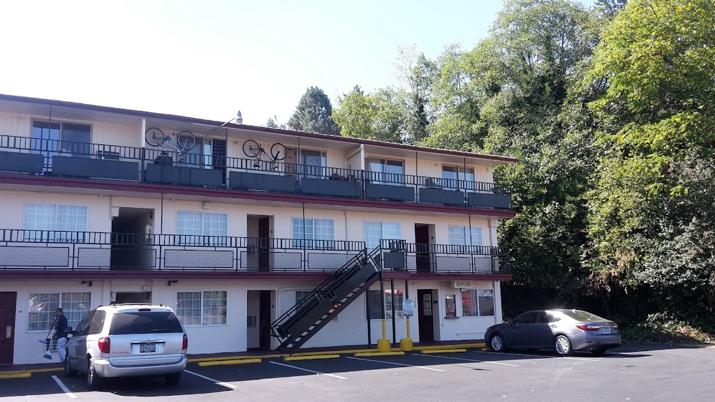 Golden Knight Motel | 750 Powell Blvd, Gresham, OR 97030, USA | Phone: (503) 665-9127