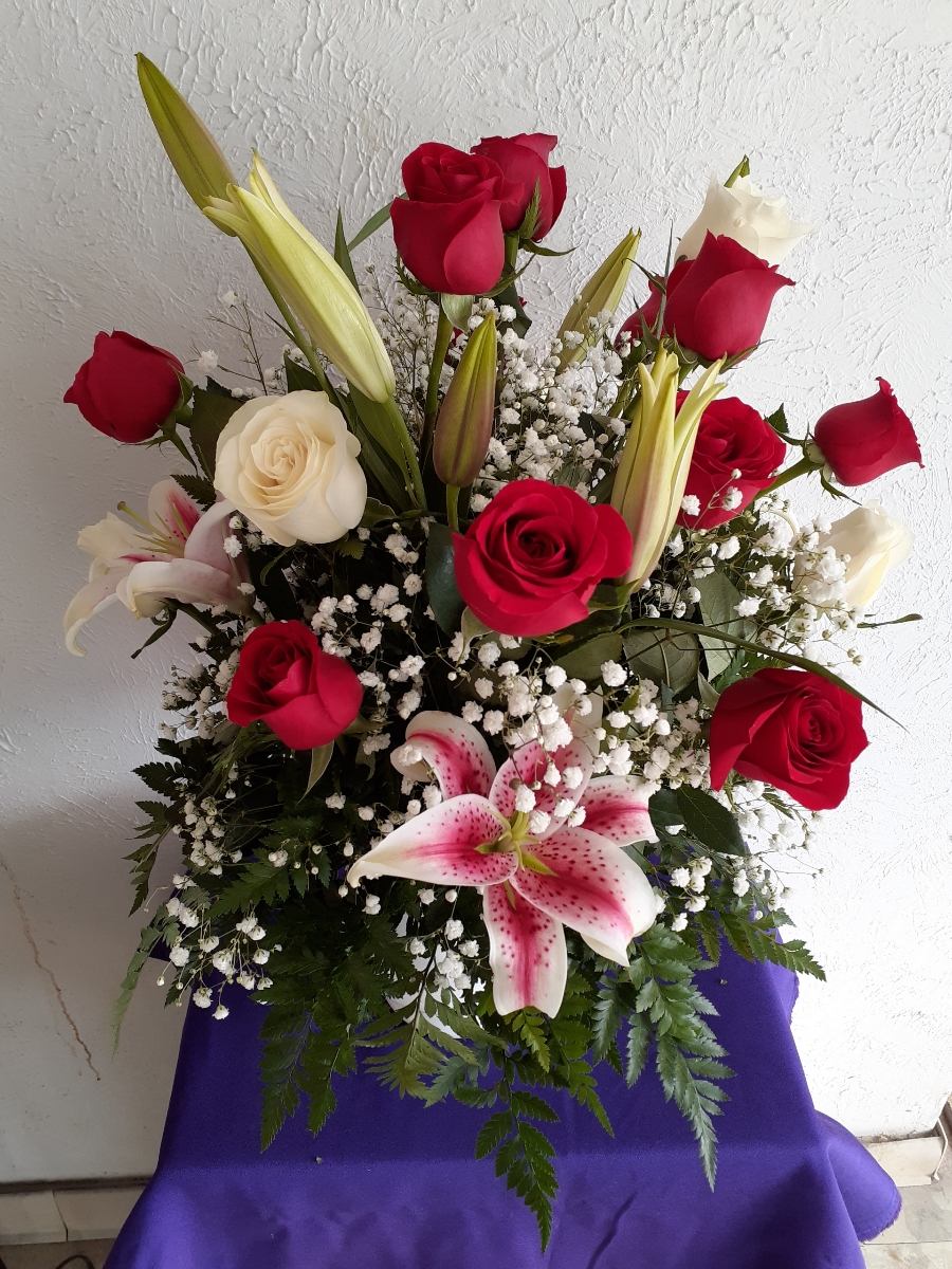 Graces Flowers & Gifts | 2720 Vaughn Blvd, Fort Worth, TX 76105, USA | Phone: (817) 371-1736