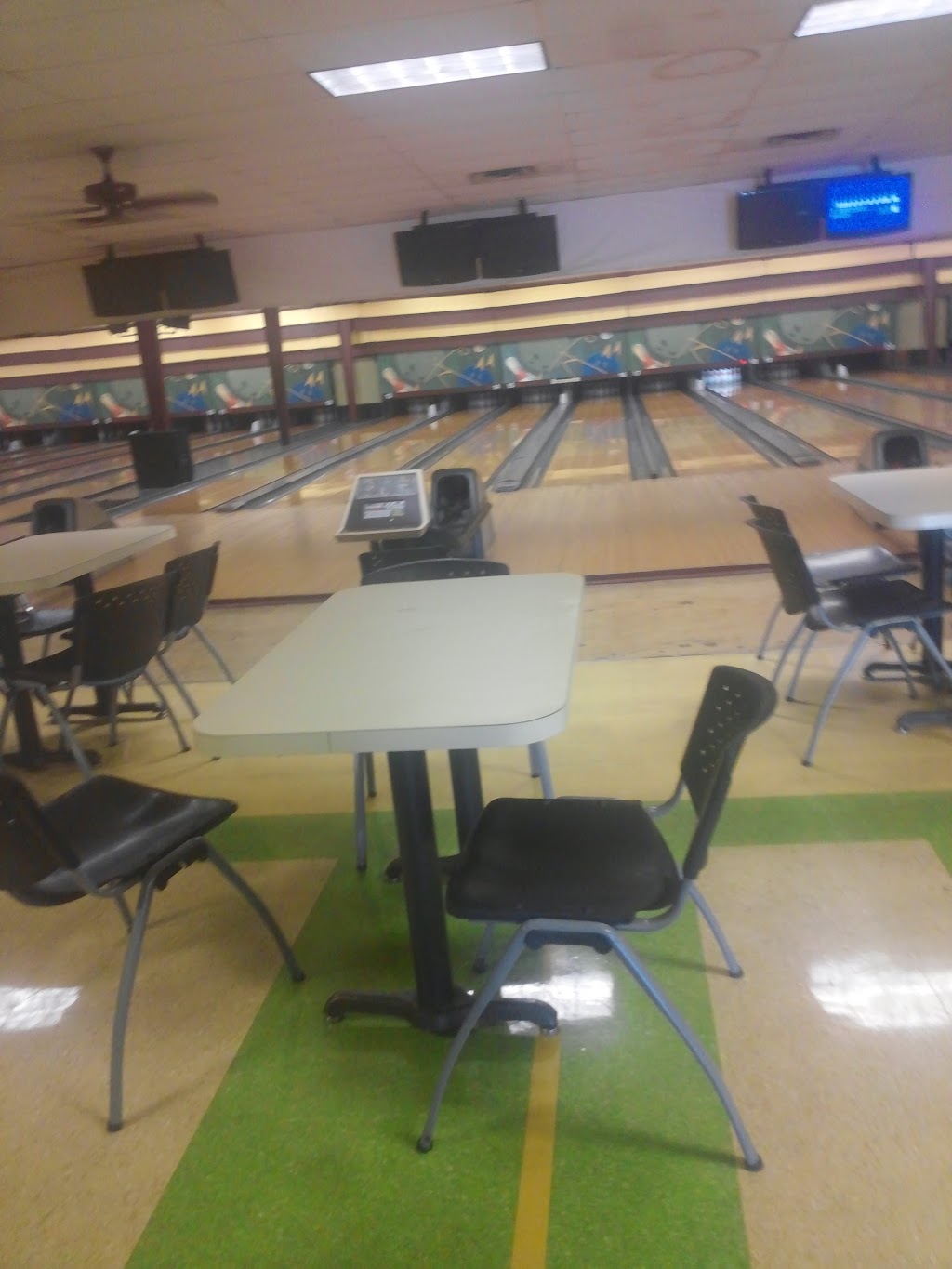 Sunset Bowling Lanes | 1304 Texas Hwy 123, San Marcos, TX 78666, USA | Phone: (512) 396-2334