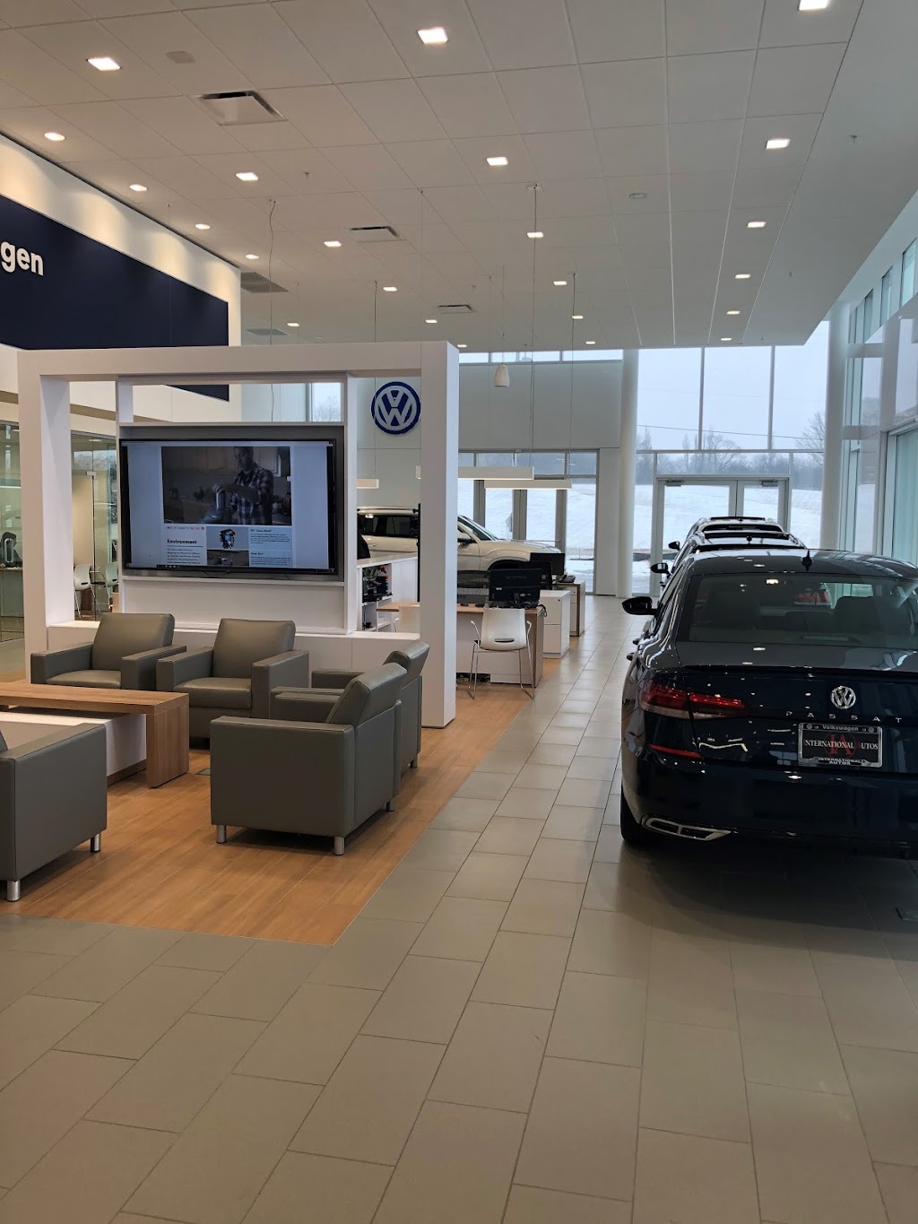 Volkswagen Menomonee Falls | N88W14060 Main St, Menomonee Falls, WI 53051, USA | Phone: (262) 255-6000