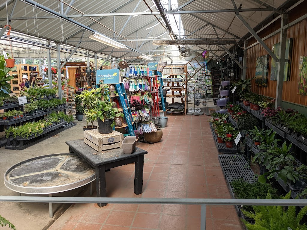 Lowes Greenhouse, Florist & Gift Shop | 16540 Chillicothe Rd, Chagrin Falls, OH 44023, USA | Phone: (440) 543-5123