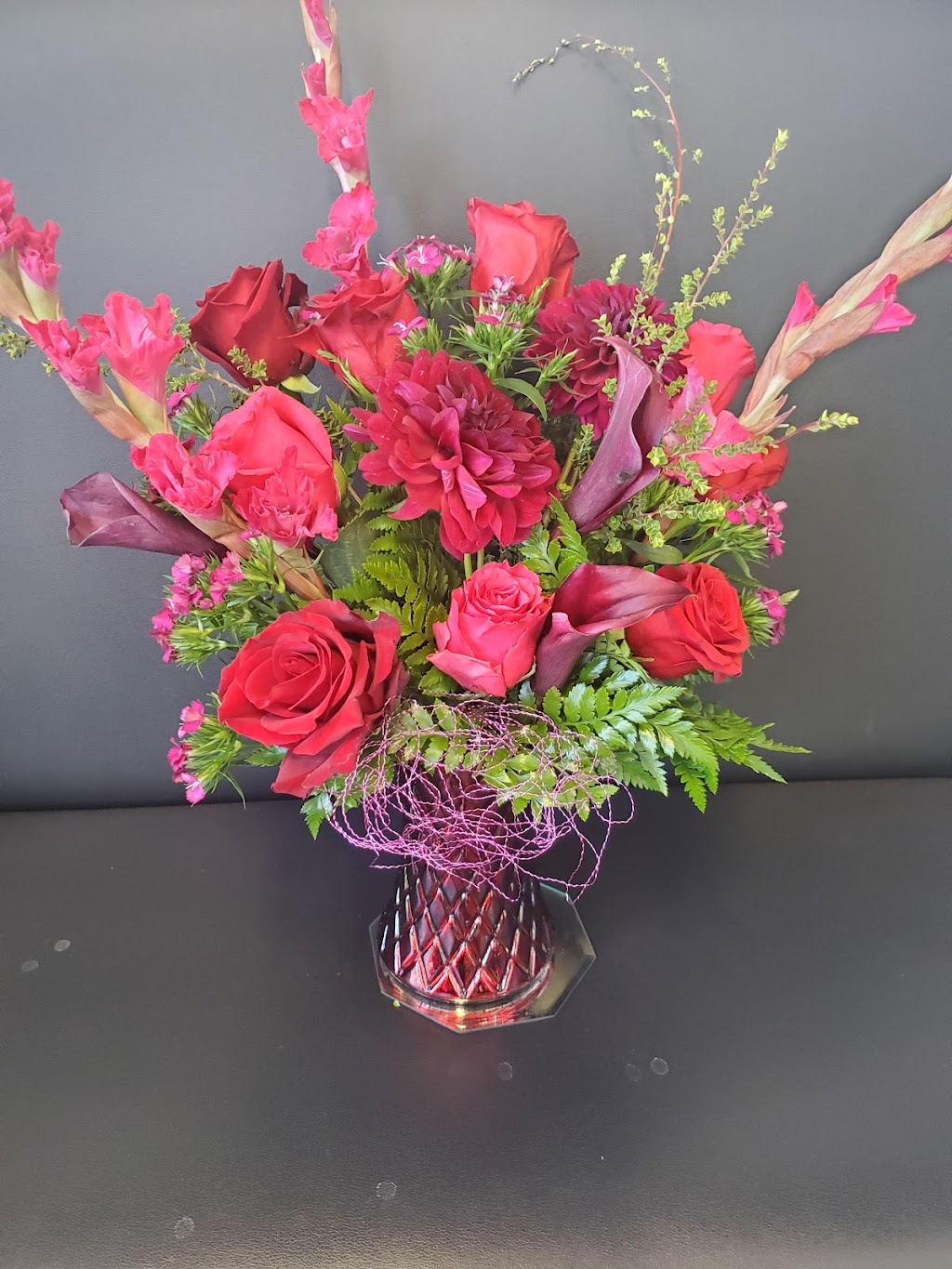 Re-Vase Flower Studio | 18840 Sherman Way Unit B, Reseda, CA 91335, USA | Phone: (818) 231-8643