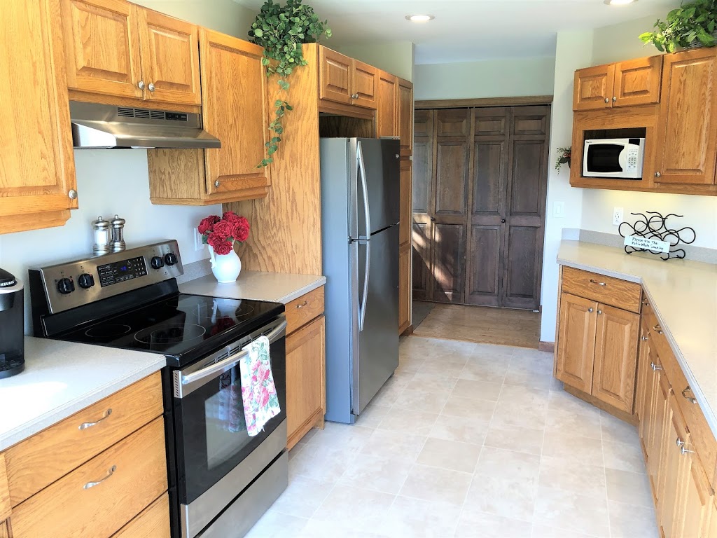 Hilltop House Furnished Rental | Around the Left hand side of the fire station, 75 S Lookout Mountain Rd, Golden, CO 80401 | Phone: (303) 223-9753