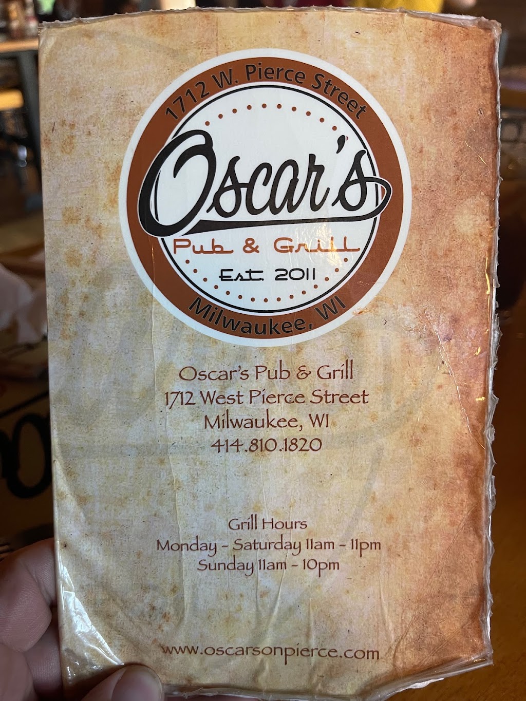 Oscars Pub & Grill | 1712 W Pierce St, Milwaukee, WI 53204, USA | Phone: (414) 810-1820