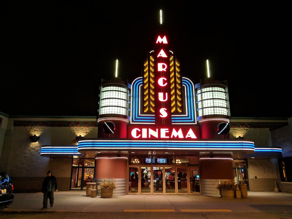 Marcus Ridge Cinema 5200 S Moorland Rd, New Berlin, WI 53151, USA