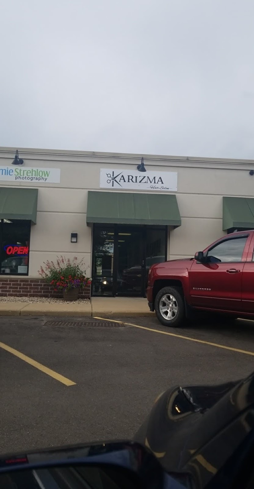 Karizma Hair Salon | 10 Liberty St #105, Deerfield, WI 53531, USA | Phone: (608) 764-1888