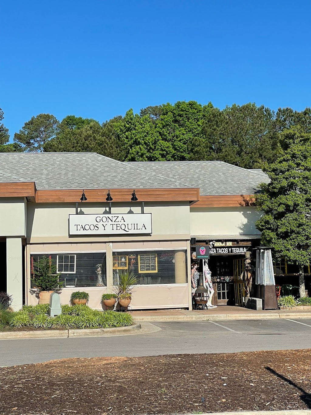 Gonza Tacos Y Tequila | 7713 Lead Mine Rd #39, Raleigh, NC 27615, USA | Phone: (919) 846-5478