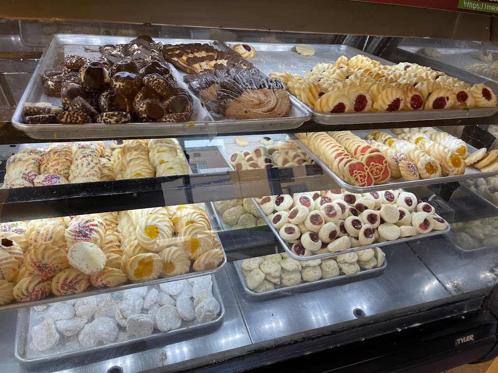 Mexico Bakery | 1560 Alum Rock Ave, San Jose, CA 95116 | Phone: (408) 272-0410