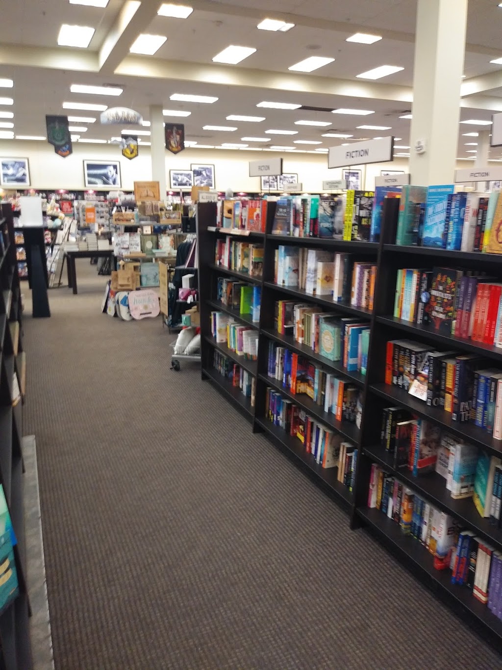 Books-A-Million | 520 Cabela Dr, Triadelphia, WV 26059, USA | Phone: (304) 547-0216