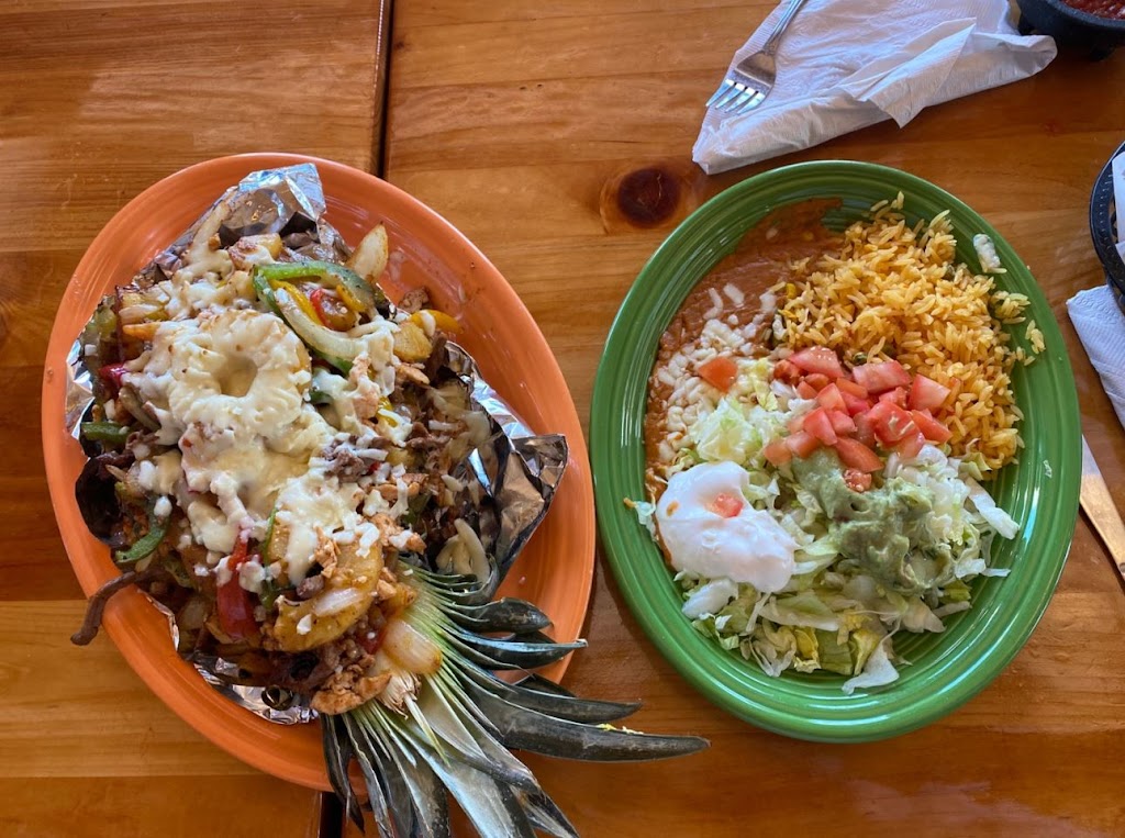 El Loro Mexican Restaurant | 520 Cherry Dr, Waconia, MN 55387, USA | Phone: (952) 442-2349