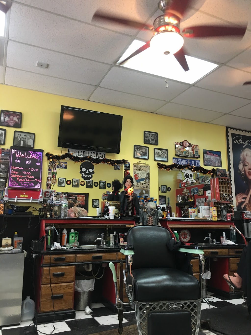 Classics Barber Shop | 30687 US Hwy 19 N, Palm Harbor, FL 34684, USA | Phone: (727) 784-7100