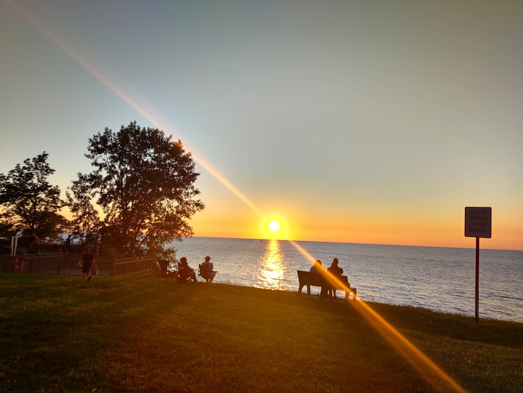 Overlook Beach Park | Mentor-On-The-Lake, OH 44060, USA | Phone: (440) 257-7216