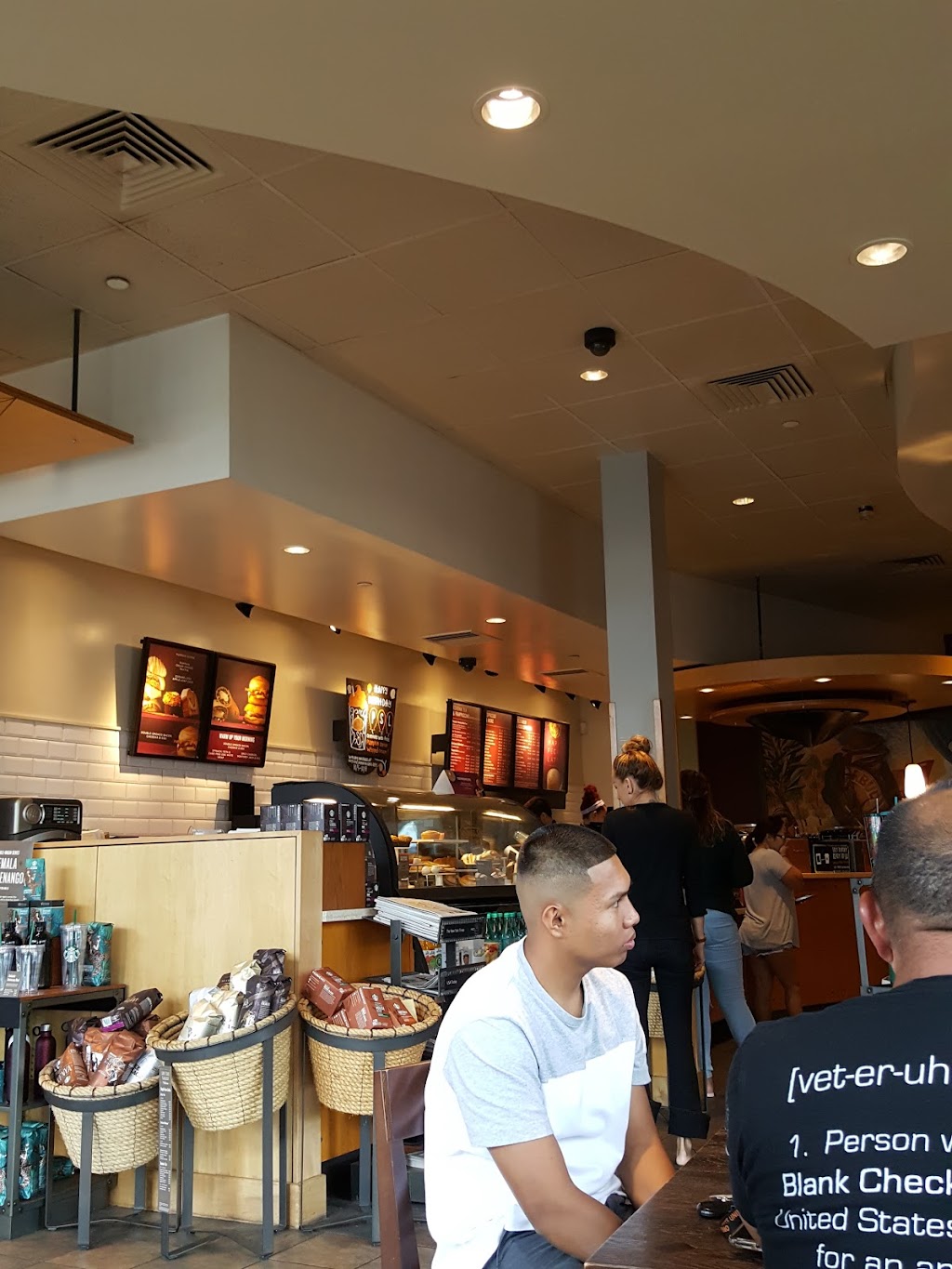 Starbucks | 1620 N School St, Honolulu, HI 96817, USA | Phone: (808) 832-1430