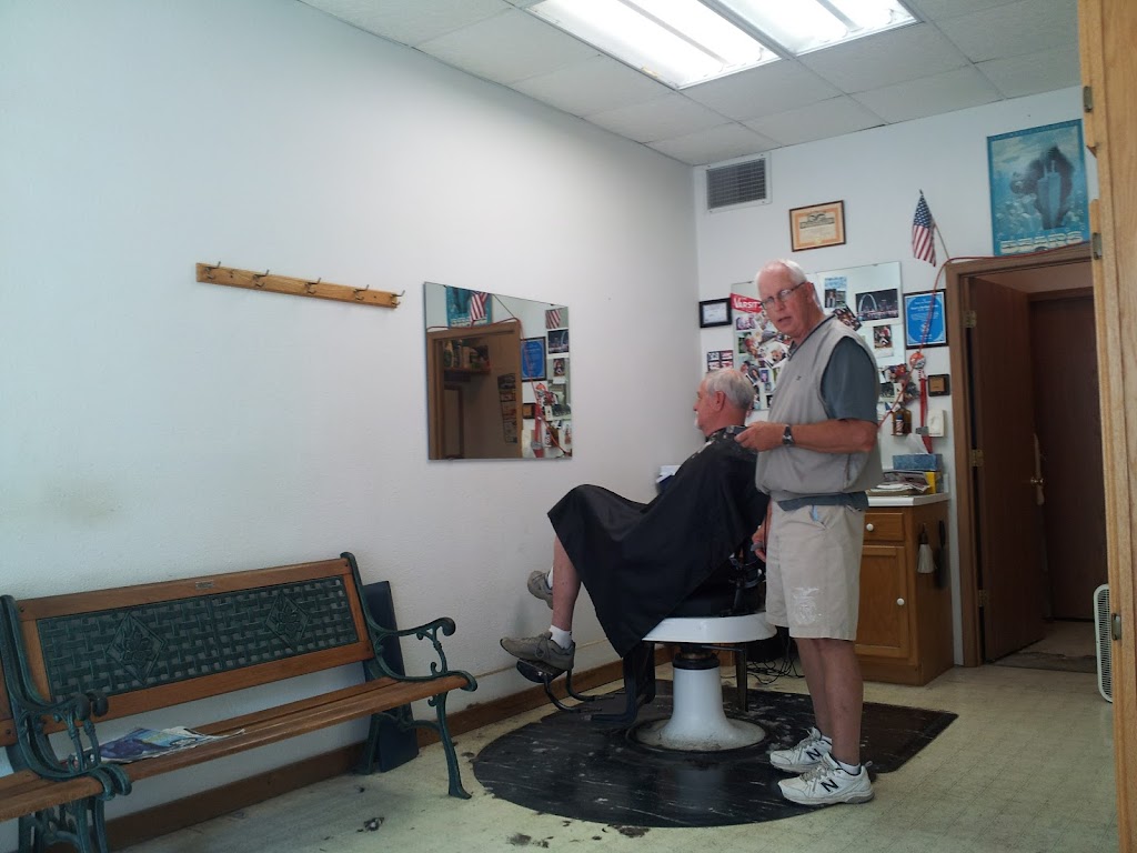 Stans Barber Shop | 113 Chestnut St, Benld, IL 62009, USA | Phone: (217) 835-3104