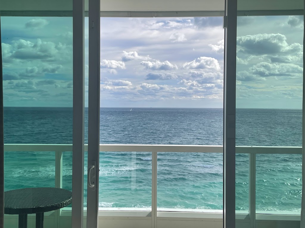 Sorrento Tower | Miami Beach Boardwalk, Miami Beach, FL 33140, USA | Phone: (305) 538-2000