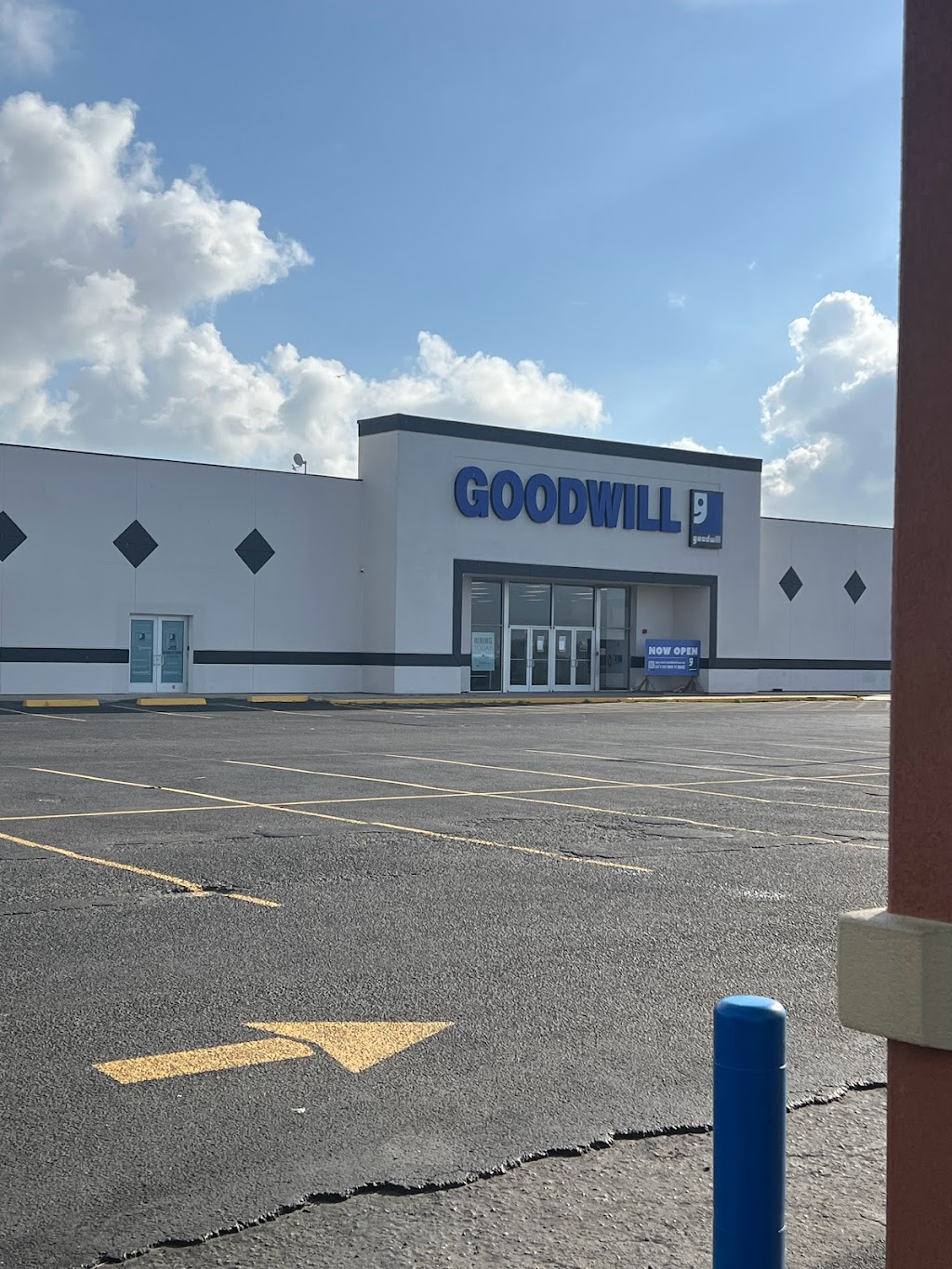 Goodwill | 1326 Hwy 35 N, Rockport, TX 78382 | Phone: (361) 450-8976