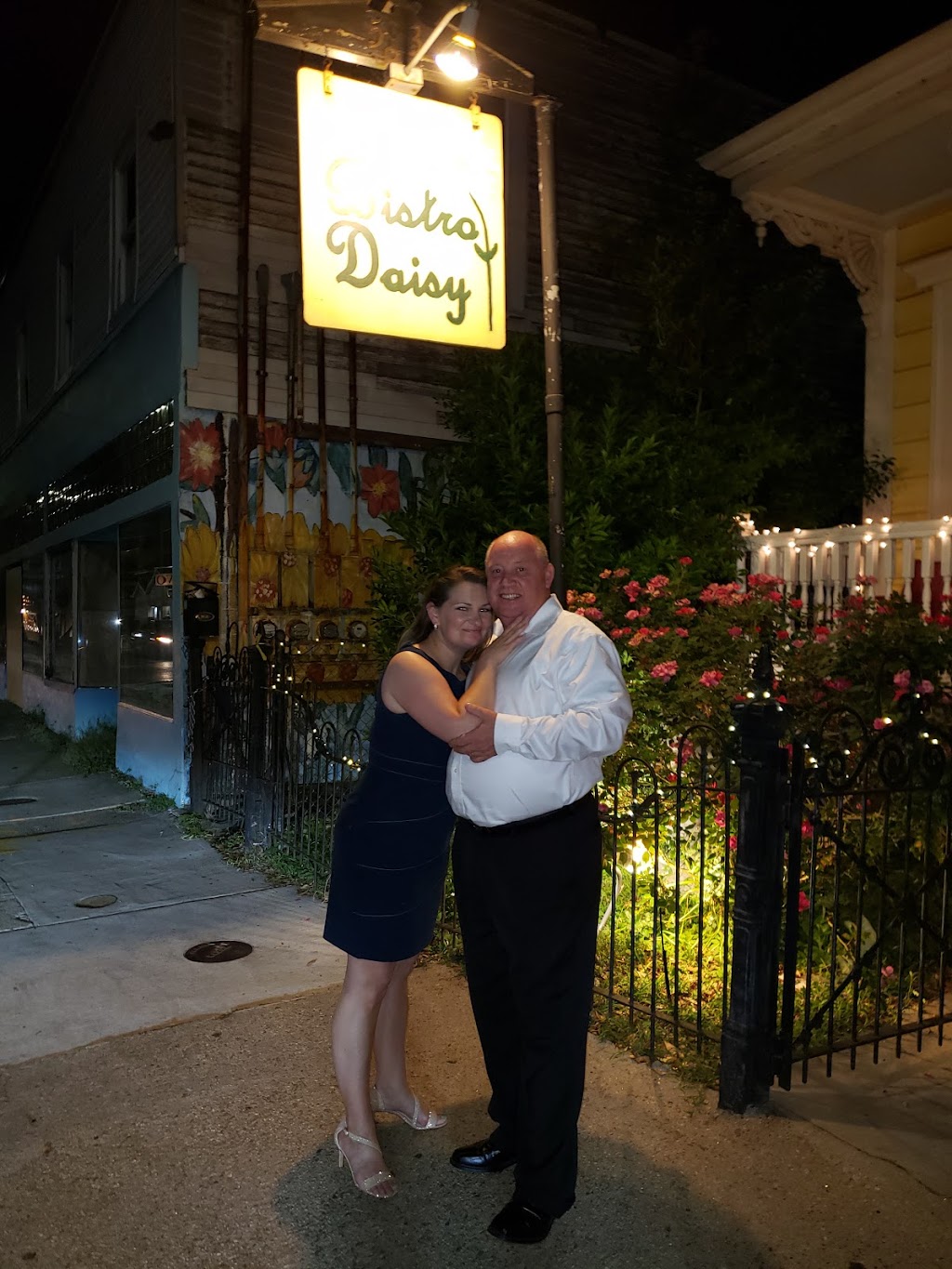 Bistro Daisy | 5831 Magazine St, New Orleans, LA 70115, USA | Phone: (504) 899-6987