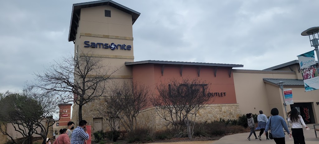 Samsonite | 4401 N Interstate Hwy 35, Round Rock, TX 78664, USA | Phone: (512) 864-1296