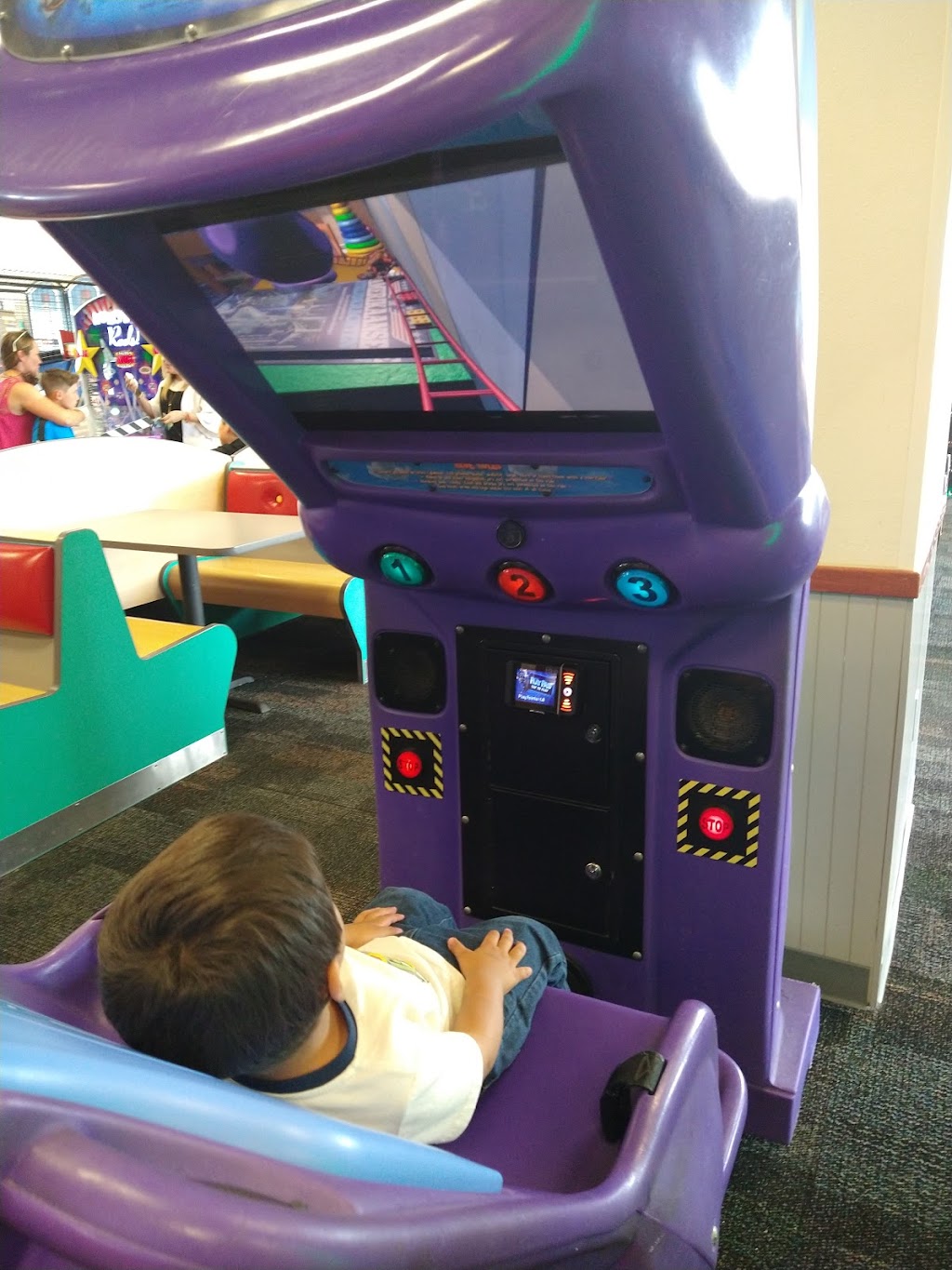 Chuck E. Cheese | 710 Sunland Park Dr, El Paso, TX 79912 | Phone: (915) 587-0064