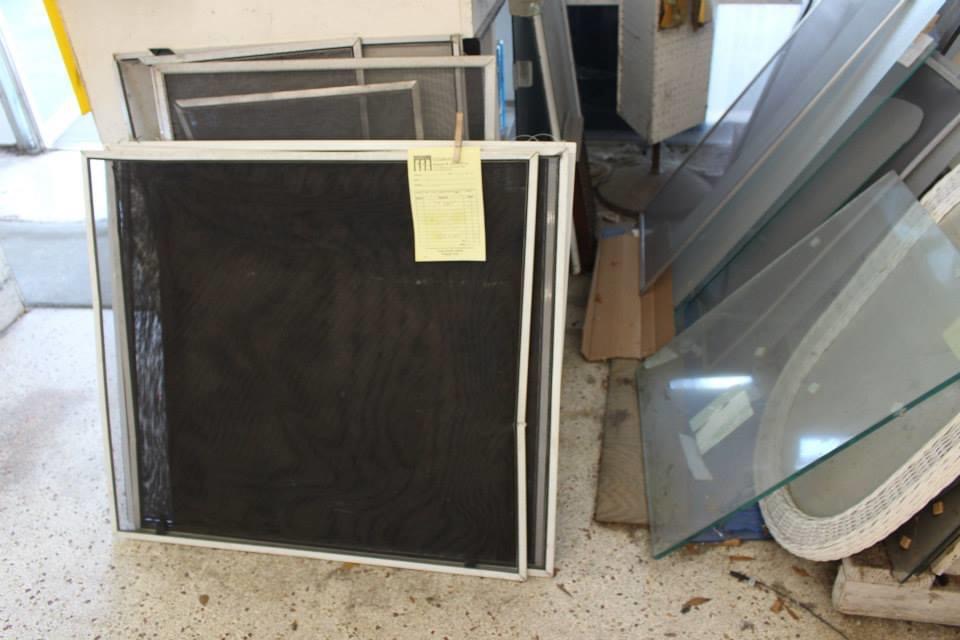 Custom Glass Auto & Mirror | 301 E Calhoun St, Plant City, FL 33563, USA | Phone: (813) 752-1200