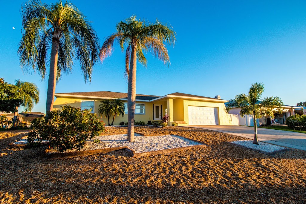 The Palm Tree Vacation Rental | 818 Eagle Ln, Apollo Beach, FL 33572, USA | Phone: (813) 541-3307