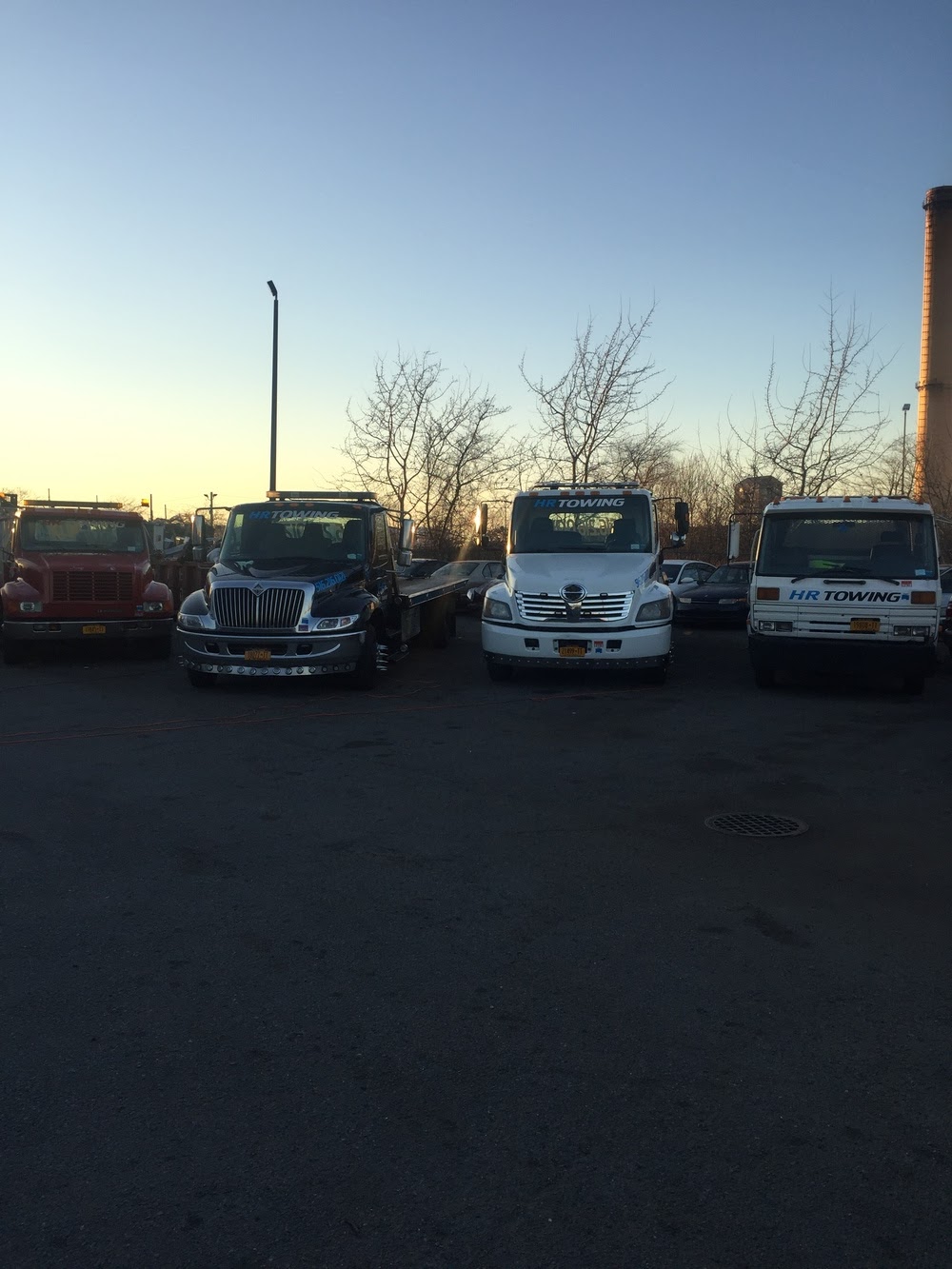 HR Towing & Auto Body | 9 Neil Ct, Oceanside, NY 11572, USA | Phone: (516) 216-0121