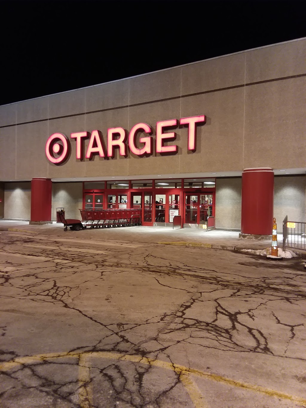 Target | 5225 Monroe St, Toledo, OH 43623, USA | Phone: (419) 843-3441