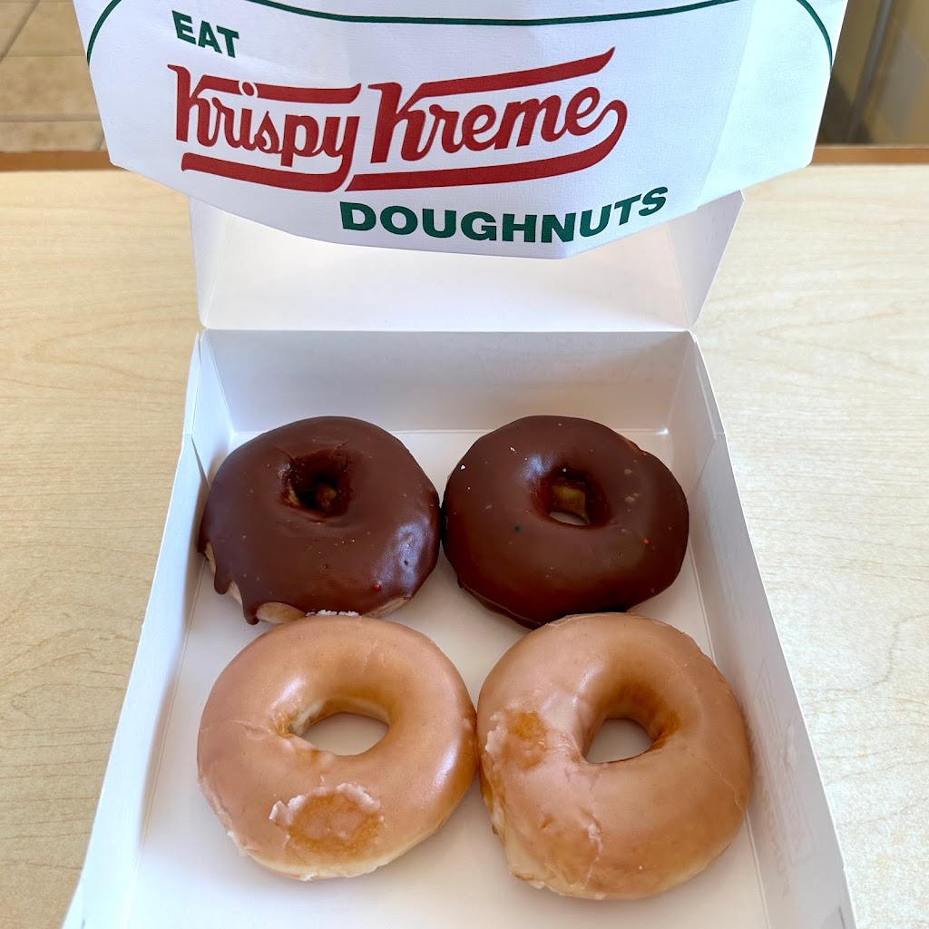 Krispy Kreme | 10880 W Florissant Ave, St. Louis, MO 63136, USA | Phone: (314) 521-5515